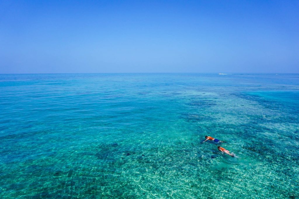 沖縄旅行で熱帯魚が見れるビーチは おすすめの海はココ Feel So Good